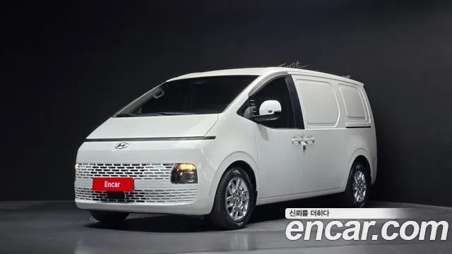 Hyundai Staria 2022 — photo 1