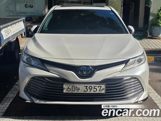 Toyota Camry 2018 — photo 1
