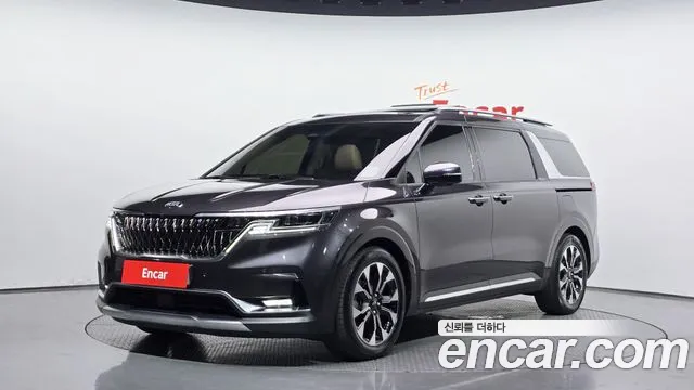 Kia Canival 2021 — photo 1