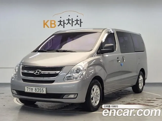 Hyundai Starex 2012 — photo 1