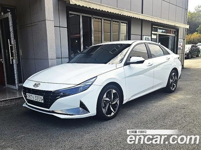 Hyundai AVANTE 2021 — photo 1