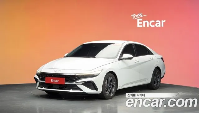 Hyundai AVANTE 2025 — photo 1