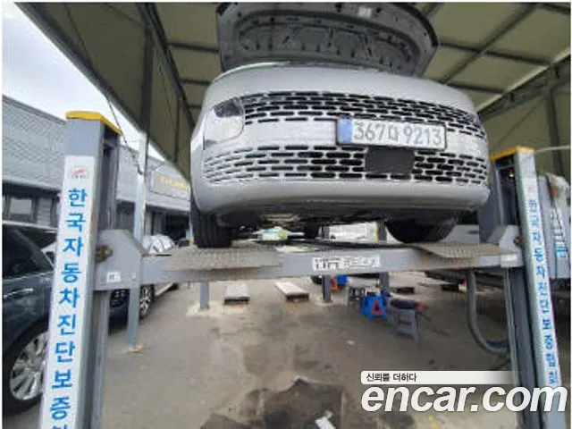 Hyundai Staria 2022 — photo 1