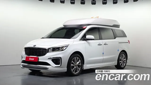 Kia Canival 2020 — photo 1