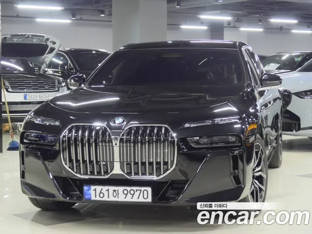 BMW 7-Series 2026 — photo 1