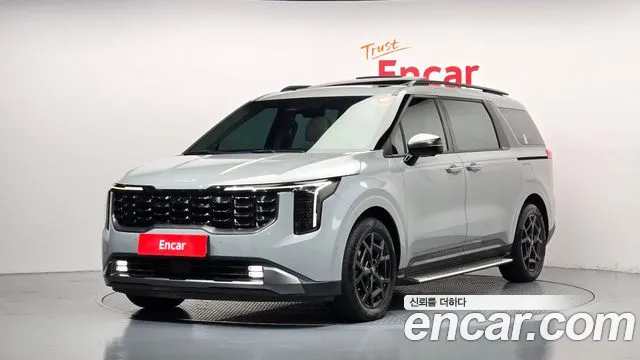 Kia Canival 2025 — photo 1