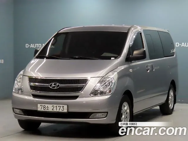 Hyundai Starex 2013 — photo 1