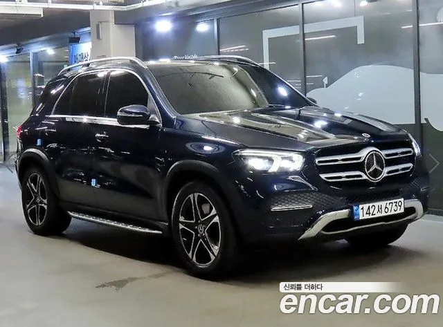 Mercedes-Benz GLE-Class 2021 — photo 1