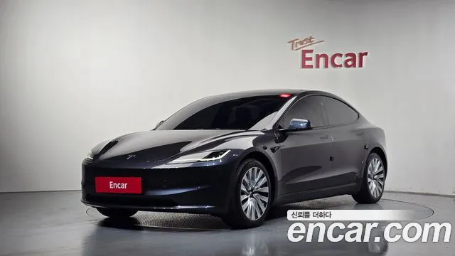 Tesla Model 3 2024 — photo 1