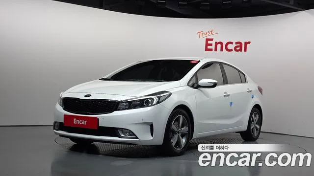 Kia K3 2016 — photo 1