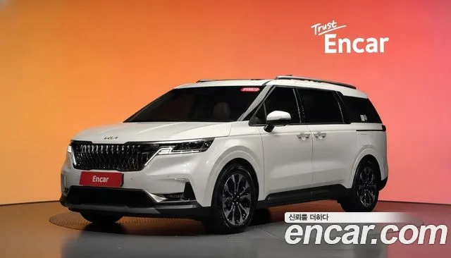 Kia Canival 2023 — photo 1