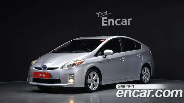 Toyota Prius 2011 — photo 1