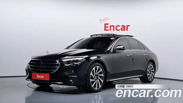 Mercedes-Benz E-Class 2024 — photo 1