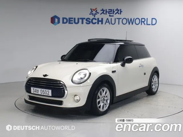 Mini Cooper 2016 — photo 1
