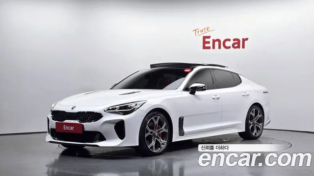 Kia Stinger 2018 — photo 1