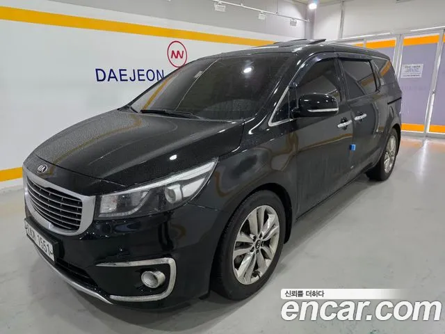 Kia Canival 2015 — photo 1