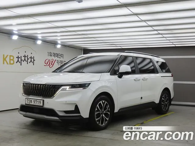 Kia Canival 2022 — photo 1