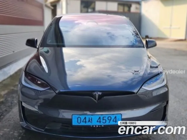 Tesla Model X 2024 — photo 1