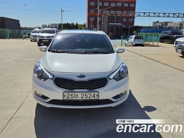 Kia K3 2015 — photo 1