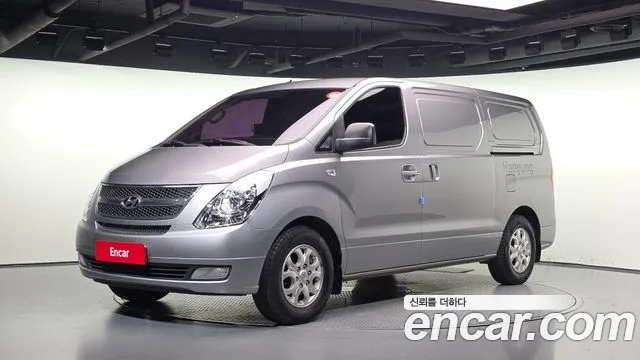 Hyundai Starex 2011 — photo 1