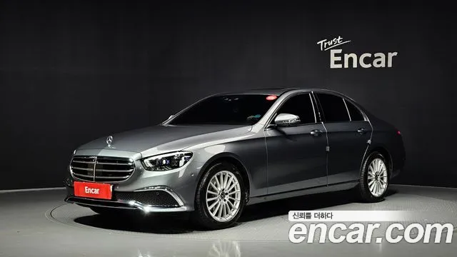 Mercedes-Benz E-Class 2022 — photo 1