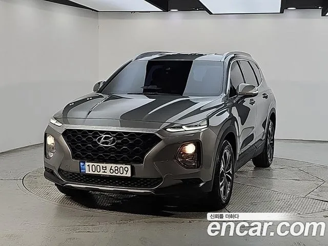 Hyundai Santafe 2019 — photo 1