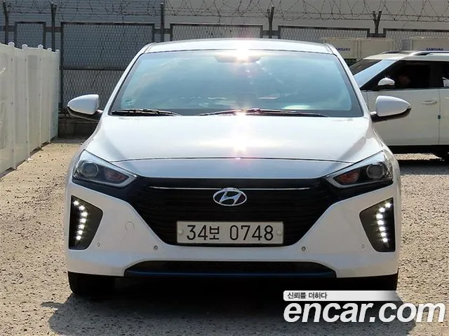 Hyundai Ioniq 2016 — photo 1