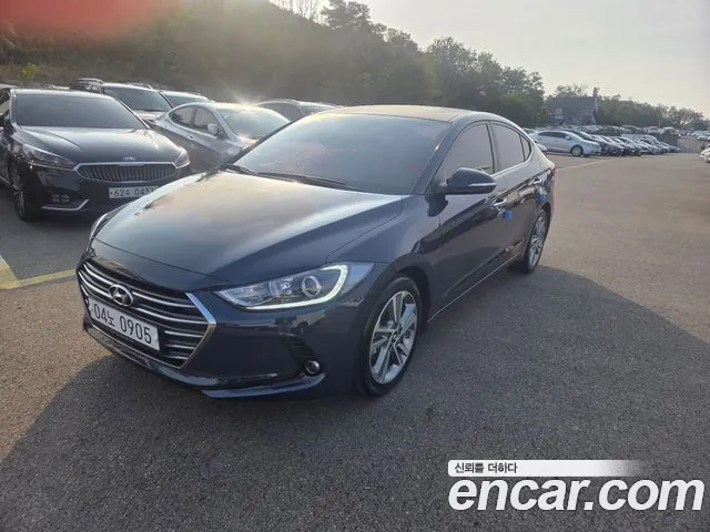 Hyundai AVANTE 2016 — photo 1