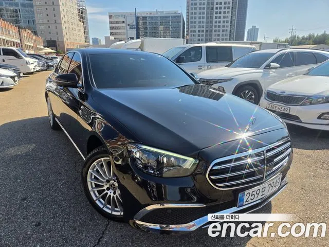 Mercedes-Benz E-Class 2021 — photo 1
