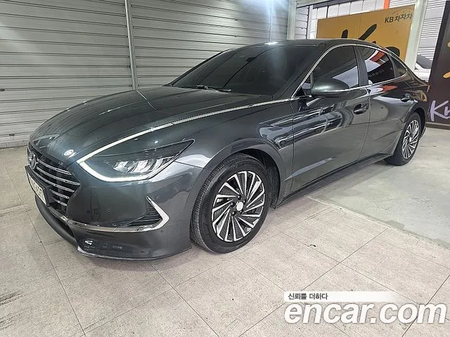 Hyundai Sonata 2022 — photo 1