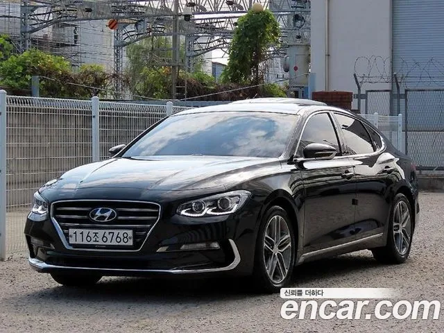 Hyundai Grandeur 2018 — photo 1