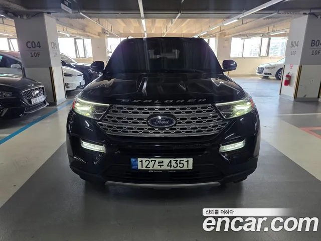 Ford Explorer 2021 — photo 1