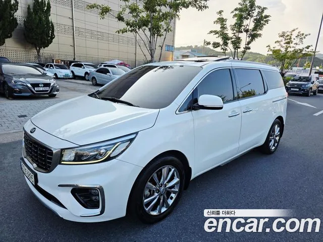 Kia Canival 2019 — photo 1