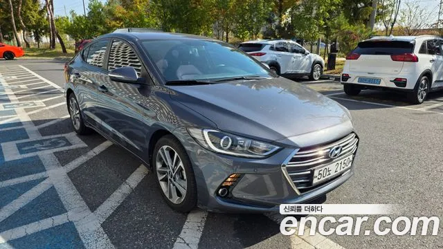 Hyundai AVANTE 2018 — photo 1