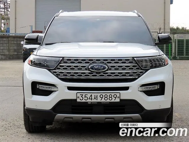 Ford Explorer 2020 — photo 1