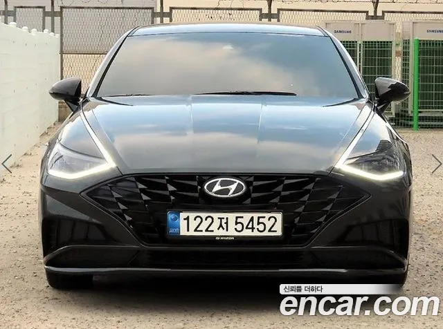 Hyundai Sonata 2022 — photo 1