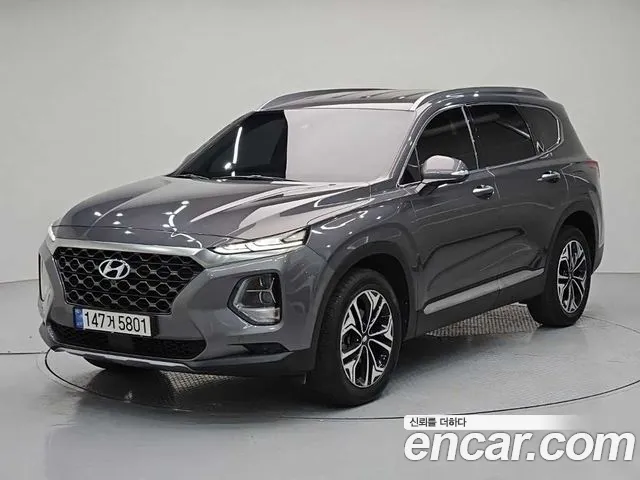 Hyundai Santafe 2019 — photo 1