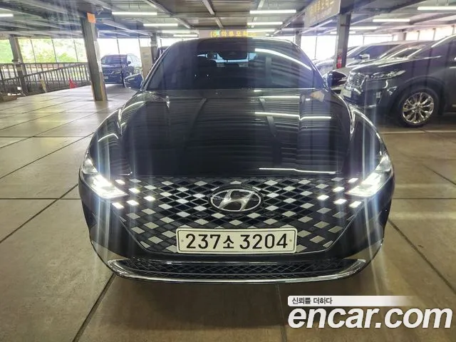 Hyundai Grandeur 2022 — photo 1