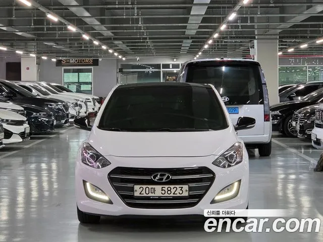 Hyundai i30 2015 — photo 1