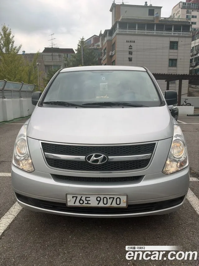 Hyundai Starex 2010 — photo 1