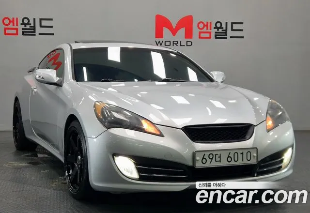 Hyundai Genesis 2009 — photo 1