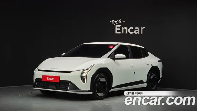Kia EV4 2026 — photo 1
