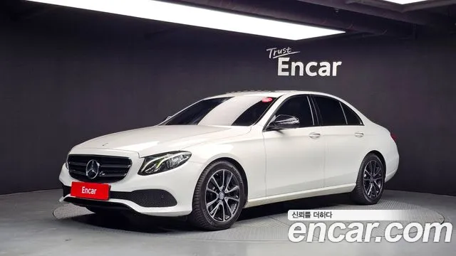 Mercedes-Benz E-Class 2017 — photo 1