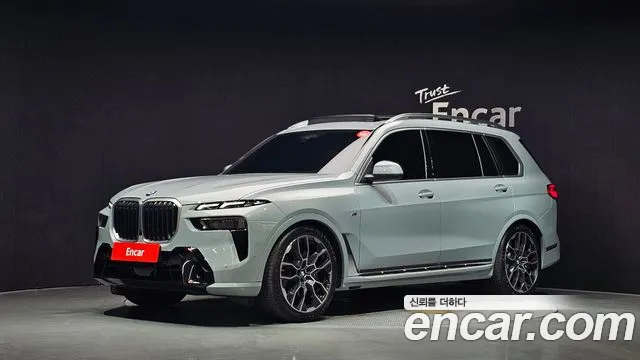 BMW X7 2025 — photo 1