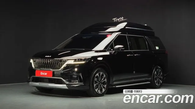 Kia Canival 2022 — photo 1