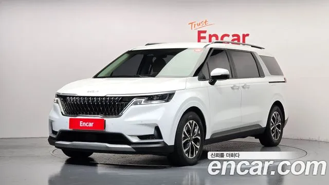 Kia Canival 2023 — photo 1