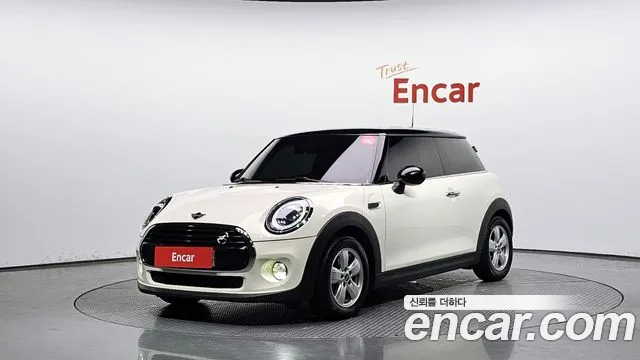 Mini Cooper 2019 — photo 1