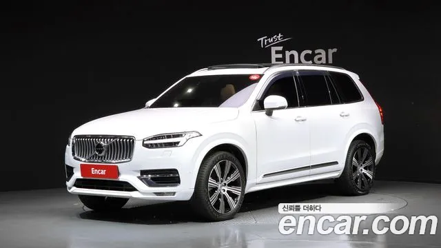 Volvo XC90 2021 — photo 1
