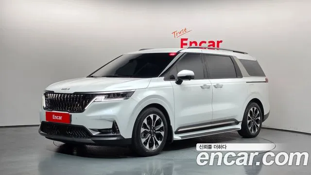 Kia Canival 2023 — photo 1