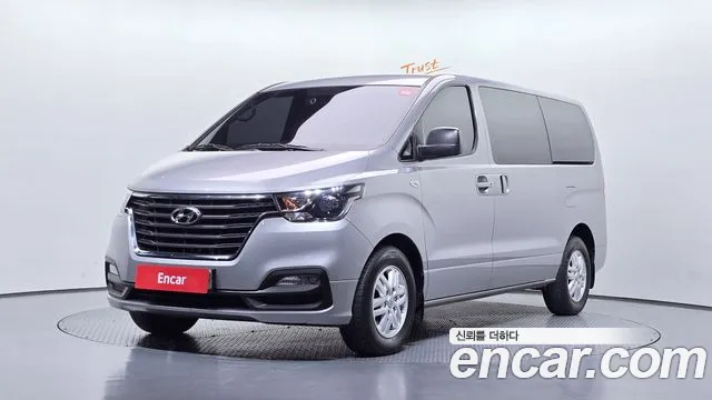 Hyundai Starex 2019 — photo 1